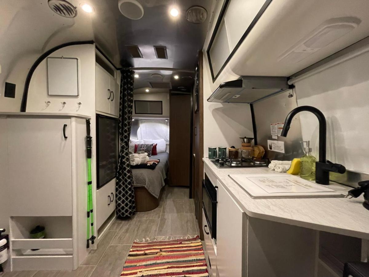 Hotel Airstream Caravel 2020 Loblolly Pines Adventure Camp Eureka Springs Exteriér fotografie