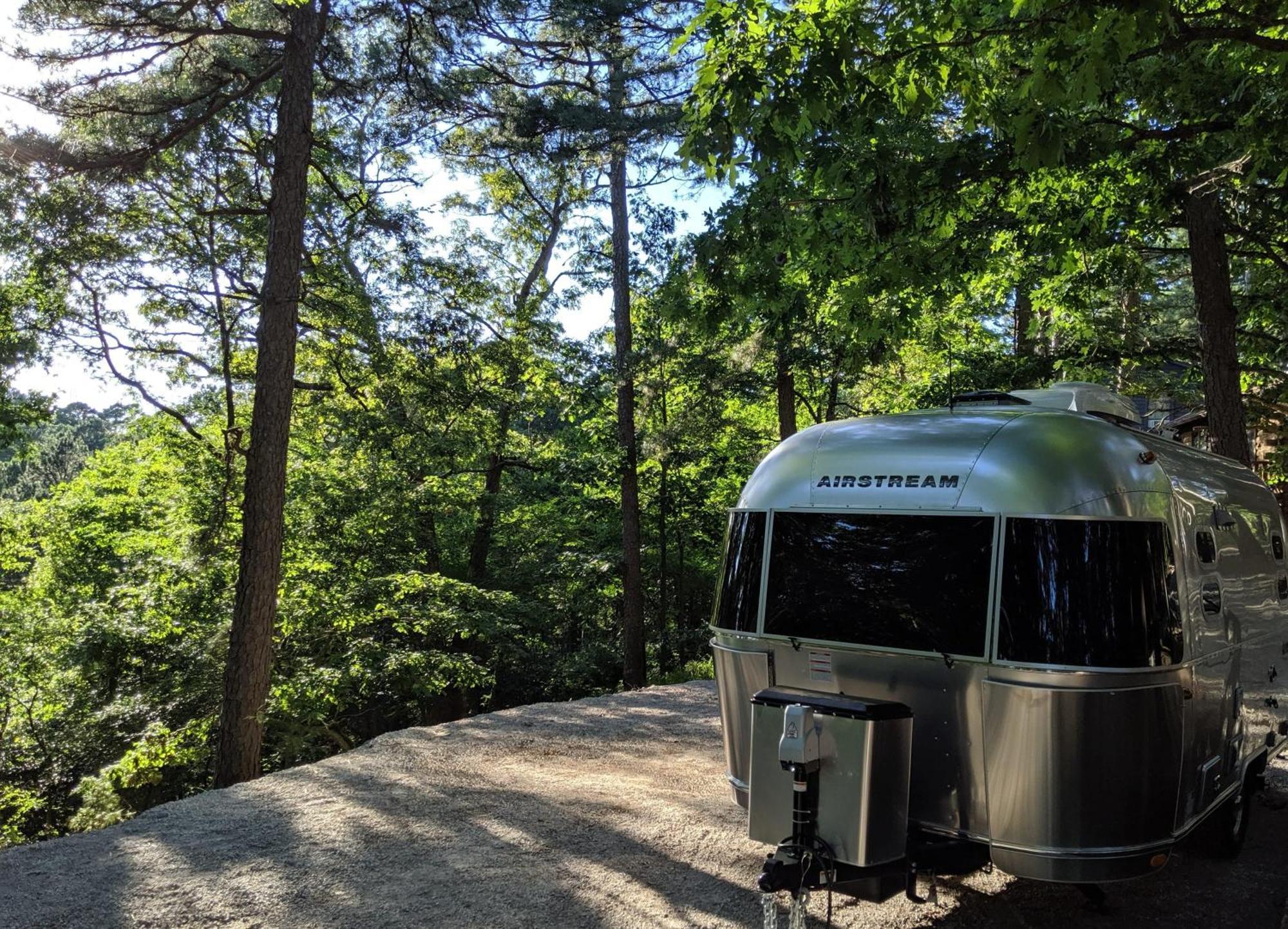 Hotel Airstream Caravel 2020 Loblolly Pines Adventure Camp Eureka Springs Exteriér fotografie